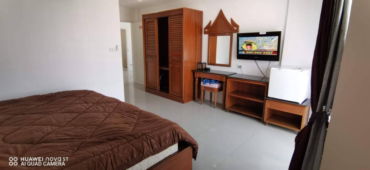 Sure Guesthouse Kamala Beach Exterior foto